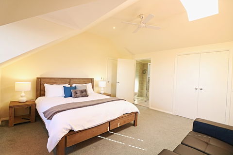 Whale Cove - Accommodation Melbourne 2