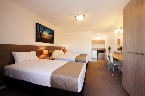 Adelong Motel - Accommodation Melbourne 0