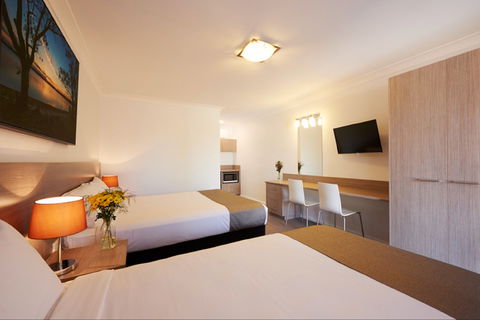 Adelong Motel - Accommodation Melbourne 1