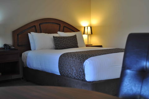 Bell Tower Inn - Accommodation Melbourne 2