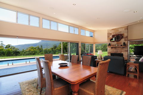 Bottlebrush Lodge - Melbourne 4u 1