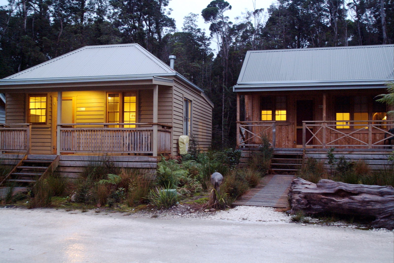 Cowrie Point TAS Melbourne 4u