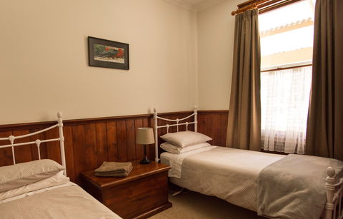 Creek Cottage Walhalla - Melbourne 4u 2