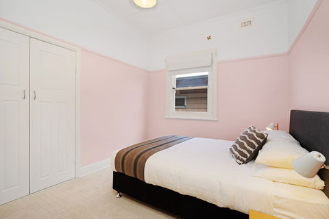 Newcastle Executive Homes - Cooks Hill Cottage - Accommodation Melbourne 2