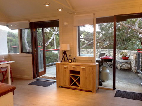 Serenity Cottage - Accommodation Melbourne 2