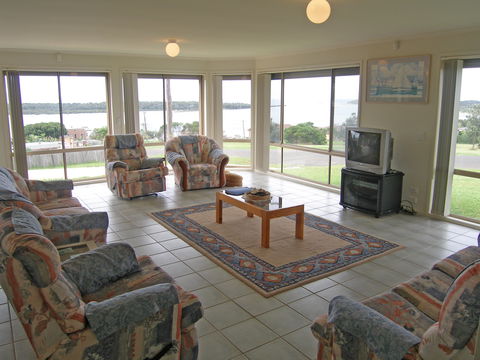 Water View House - Accommodation Melbourne 0