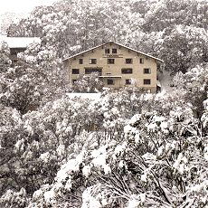 Trackers Mountain Lodge - Melbourne 4u 1