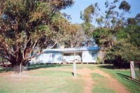 Barrahead Cottage - Melbourne 4u 3