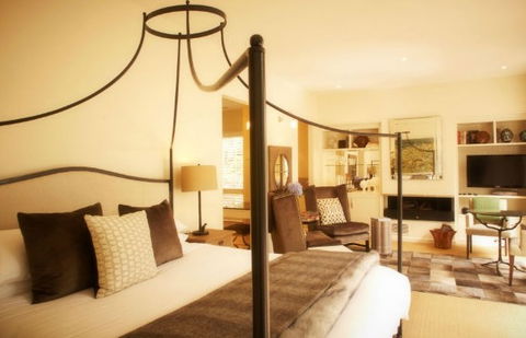 Lake House - Accommodation Melbourne 1
