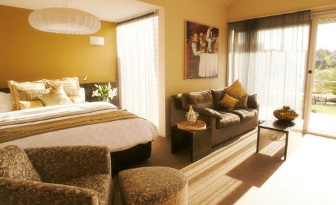 Lake House - Accommodation Melbourne 3
