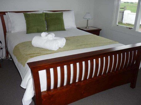 Calgary House & Cottage Accommodation - Accommodation Melbourne 4