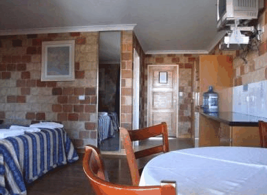 Next Golfers Inn - Melbourne 4u 2