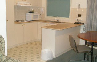 Golf View Motor Inn - Accommodation Melbourne 2