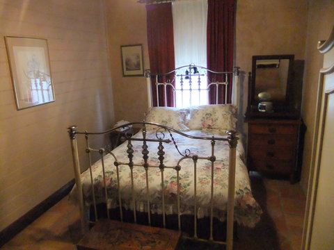 Rose Parterre B & B - Accommodation Melbourne 5