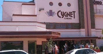 Cygnet Como Cinema - Accommodation Melbourne 3