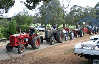 Hugh Manning Tractor  Machinery Museum - Accommodation Melbourne