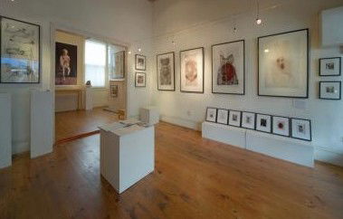 Bird's Gallery - Accommodation Melbourne 0