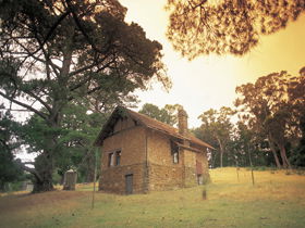 Heysen - The Cedars - Accommodation Melbourne 0