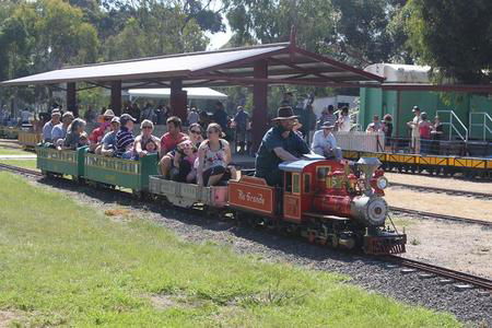 Altona Miniture Railway - Accommodation Melbourne 0