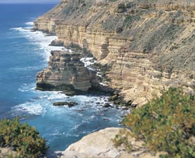 Island Rock And Natural Bridge - Accommodation Melbourne 0