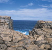 The Gap and Natural Bridge - Accommodation Melbourne