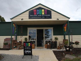 Artel Gallery And Giftware - Accommodation Melbourne 0