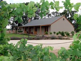 VineCrest Fine Barossa Wine - Accommodation Melbourne 0