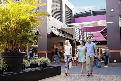 Harbour Town Outlet Shopping Centre - Accommodation Melbourne 3