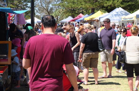 Broadbeach Beachfront Markets - Accommodation Melbourne 1
