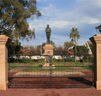 Dalby War Memorial and Gates - Accommodation Melbourne