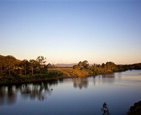 Lake Wivenhoe - Accommodation Melbourne 0