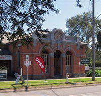 Old Post Office Seymour - Fine Art Gallery  Licensed Restaurant - Accommodation Melbourne