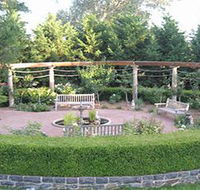 Athol Gardens - Accommodation Melbourne