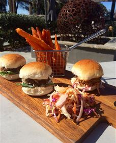 Hollydene Estate Wines And Vines Restaurant - Accommodation Melbourne 4