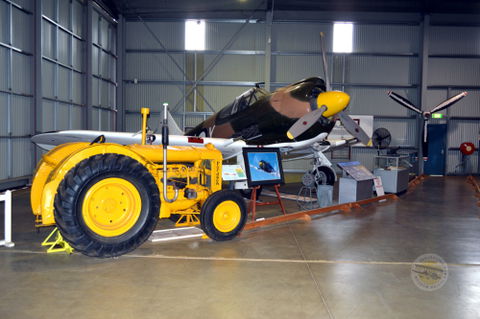 Australian Army Flying Museum - Melbourne 4u 5