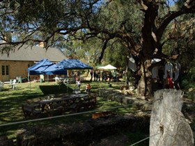 Overland Corner Hotel - Accommodation Melbourne 2