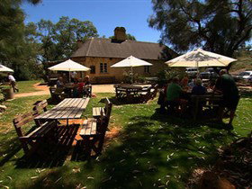 Overland Corner Hotel - Accommodation Melbourne 3