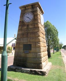 Major Mitchell Memorial - Accommodation Melbourne 0
