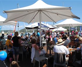 Live Entertainment At Magnetic Island - Accommodation Melbourne 2