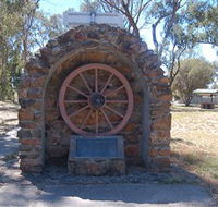 Jindera Pioneer Cairn - Accommodation Melbourne