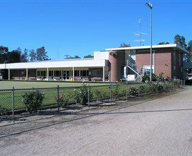 Holbrook Returned Servicemens Club - Accommodation Melbourne 1