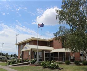 Holbrook Returned Servicemens Club - Accommodation Melbourne 4