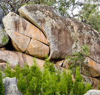 Frog Rock - Accommodation Melbourne