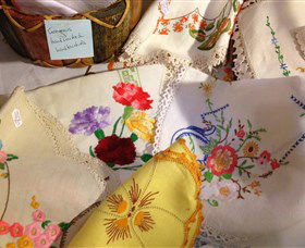 Mountain Blue Vintage Linen - Accommodation Melbourne 2
