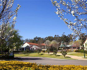 Hunter Valley Gardens Shopping Village - Accommodation Melbourne 0