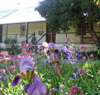 Raglan Gallery And Cultural Centre - Accommodation Melbourne