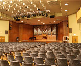 Wollongong Town Hall - Accommodation Melbourne 0