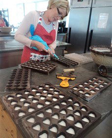 The Sydney Chocolate School - Accommodation Melbourne 3