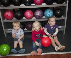 Club300 Bowling And Bar - Accommodation Melbourne 3