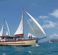Adventure Cruise Dive and Outer Reef - Whitsundays Sailing Adventures - Accommodation Melbourne